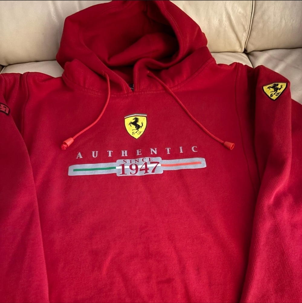 Authentic XXL Scuderia Ferrari Men's Hoodie Graphic Red Sweatshirt